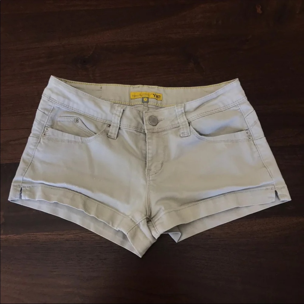 YMI Tan Shorts - Size 7/Medium